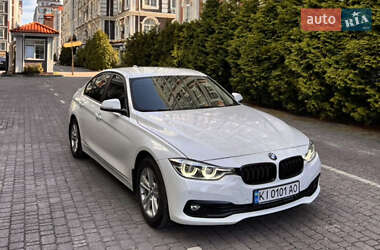 Седан BMW 3 Series 2017 в Киеве