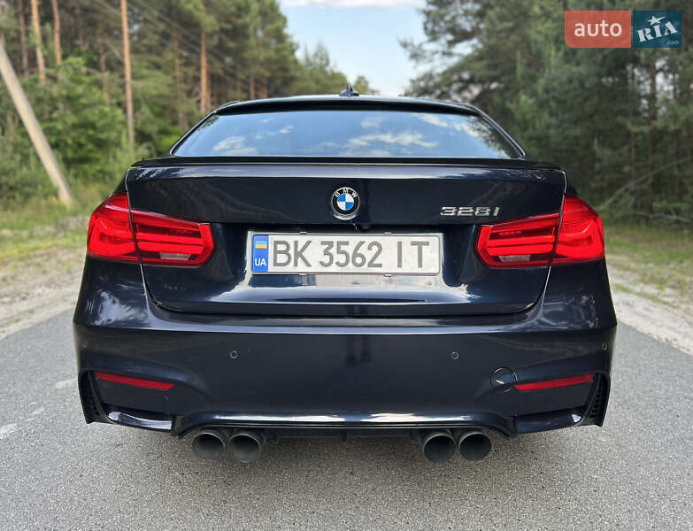 Седан BMW 3 Series 2016 в Ровно