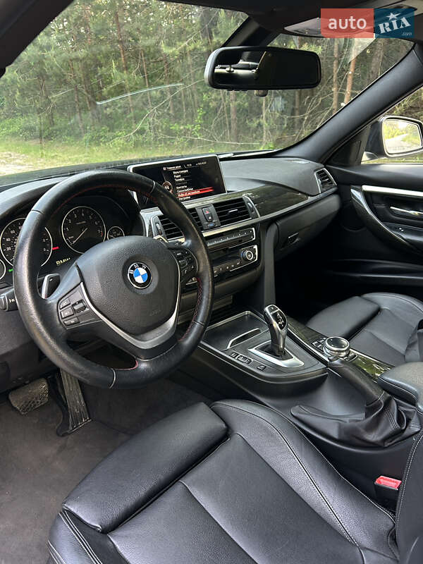 Седан BMW 3 Series 2016 в Ровно