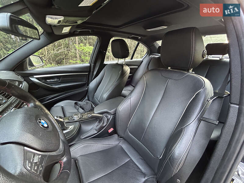 Седан BMW 3 Series 2016 в Ровно