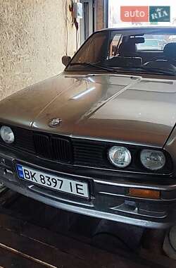 Седан BMW 3 Series 1985 в Ровно