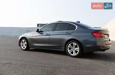 Седан BMW 3 Series 2017 в 
