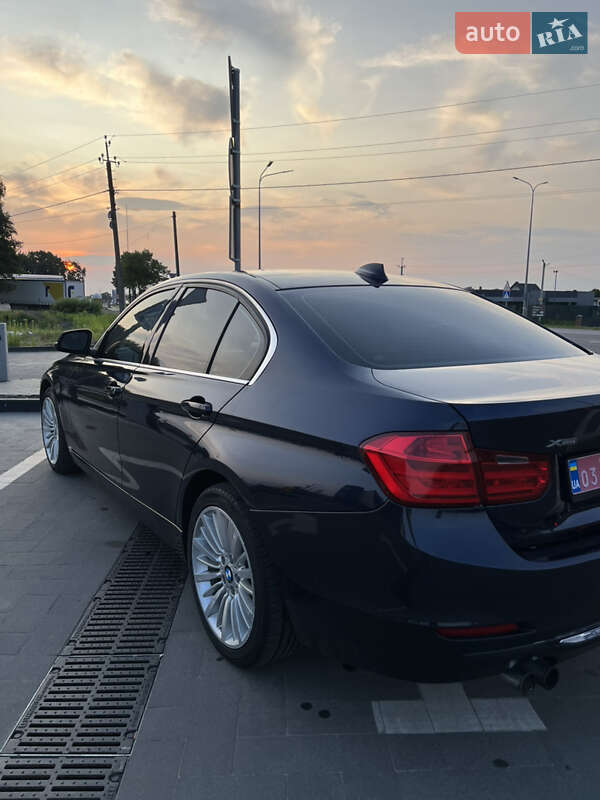Седан BMW 3 Series 2012 в Луцке