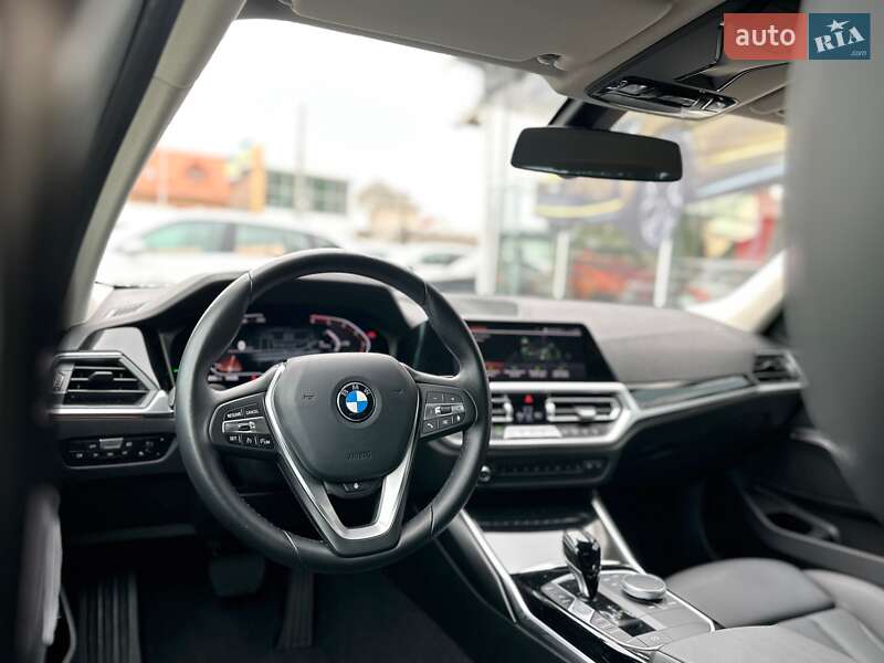 Седан BMW 3 Series 2022 в Києві