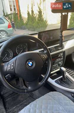 Седан BMW 3 Series 2011 в 