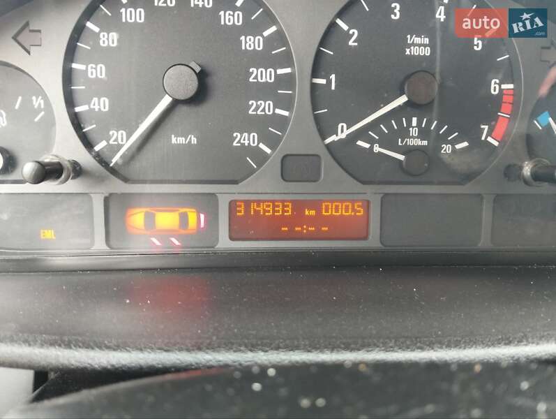 Седан BMW 3 Series 2003 в Шепетовке