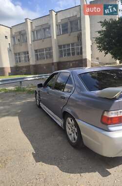 Седан BMW 3 Series 1993 в Первомайске