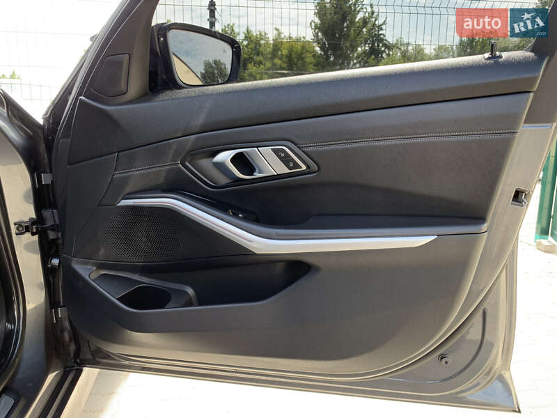 Седан BMW 3 Series 2019 в Бердичеві