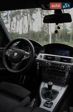 Седан BMW 3 Series 2011 в 