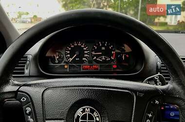 Седан BMW 3 Series 2000 в 