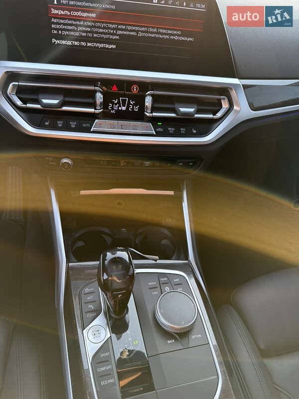 Седан BMW 3 Series 2018 в Киеве