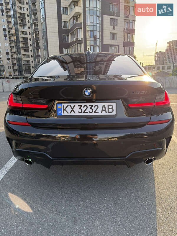 Седан BMW 3 Series 2018 в Киеве