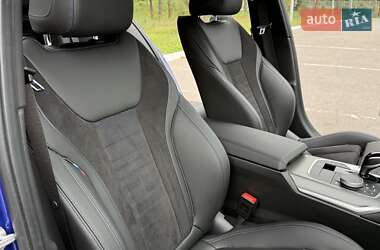 Седан BMW 3 Series 2022 в 