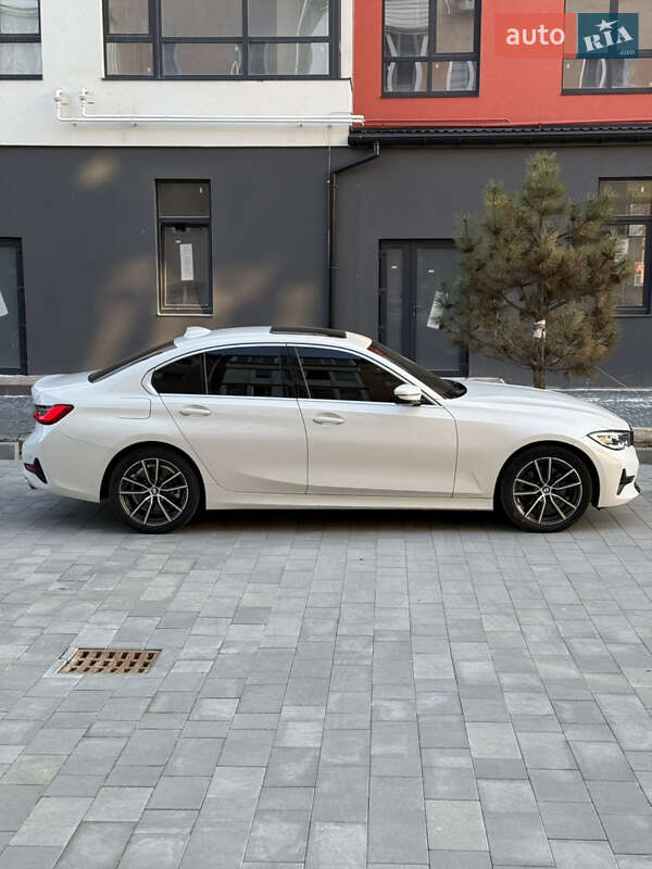 Седан BMW 3 Series 2020 в Ивано-Франковске