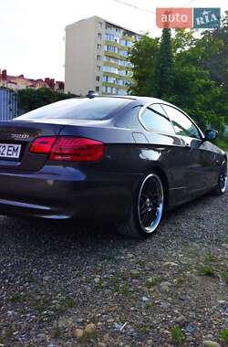 Купе BMW 3 Series 2011 в 