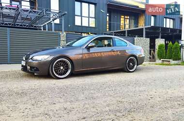Купе BMW 3 Series 2011 в 