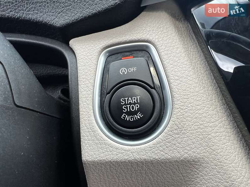 Седан BMW 3 Series 2015 в Киеве