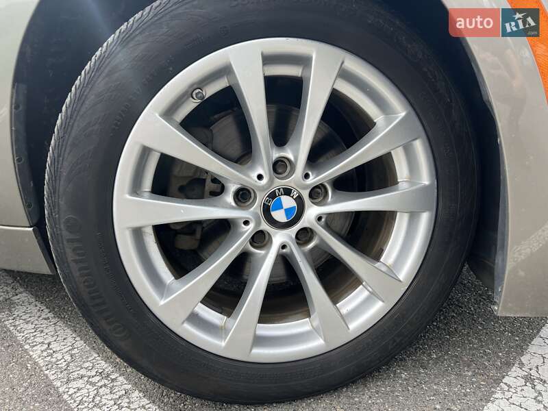 Седан BMW 3 Series 2015 в Киеве