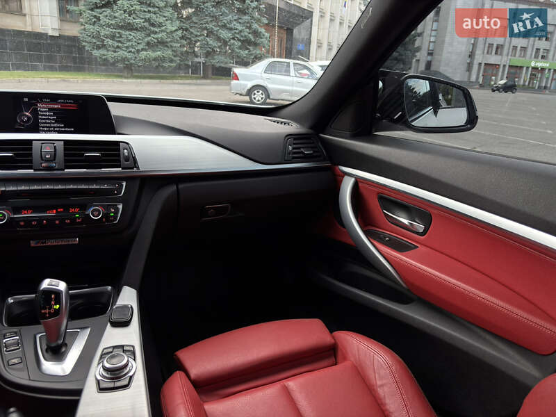 Седан BMW 3 Series 2015 в Одесі