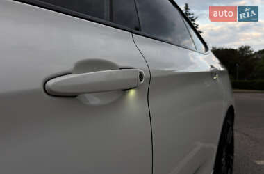 Седан BMW 3 Series 2015 в 