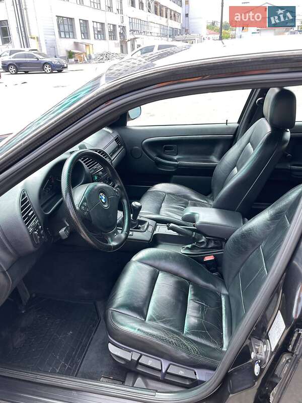 Седан BMW 3 Series 1995 в Києві
