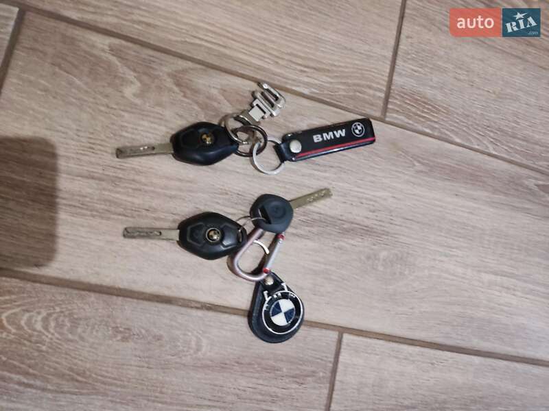 Седан BMW 3 Series 1999 в Берегово