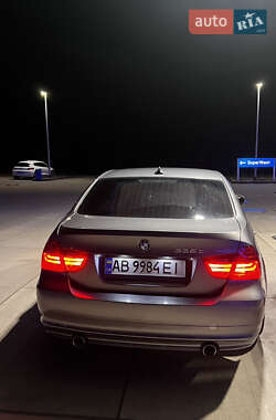 Седан BMW 3 Series 2011 в 