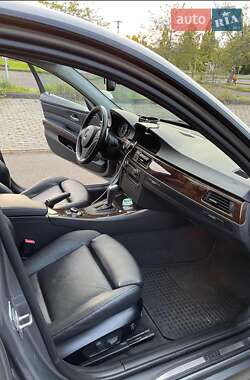 Седан BMW 3 Series 2011 в 