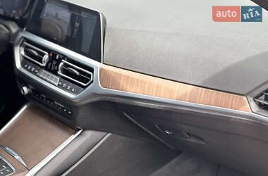 Седан BMW 3 Series 2019 в 