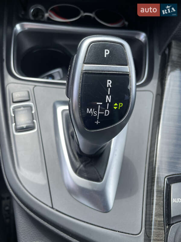 Седан BMW 3 Series 2012 в Львове