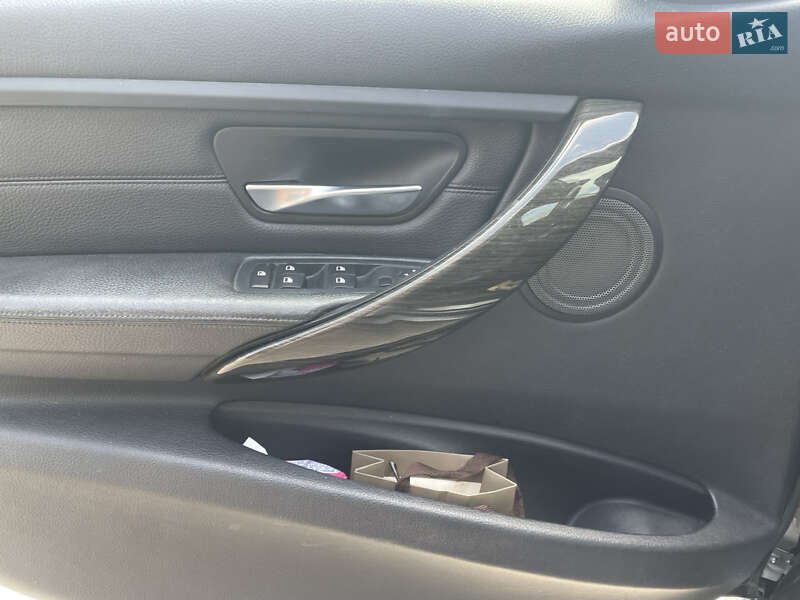 Седан BMW 3 Series 2012 в Львове