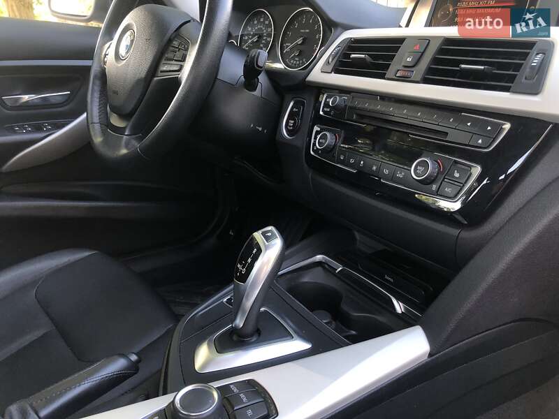 Седан BMW 3 Series 2016 в Вінниці