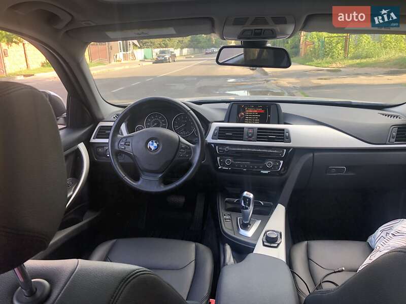 Седан BMW 3 Series 2016 в Вінниці
