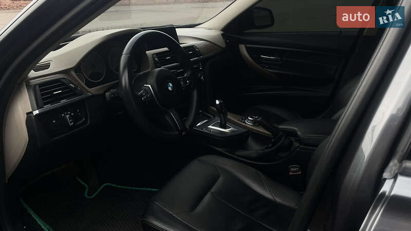 Седан BMW 3 Series 2012 в Конотопе