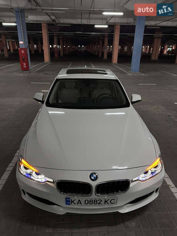 Седан BMW 3 Series 2013 в Києві