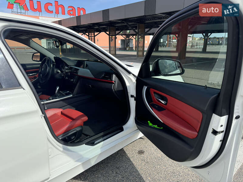 Седан BMW 3 Series 2015 в Дніпрі