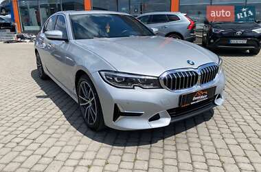 Седан BMW 3 Series 2019 в Львове
