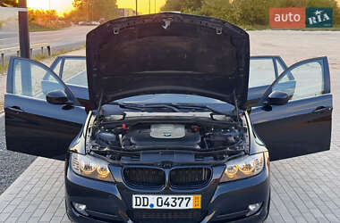 Универсал BMW 3 Series 2009 в 