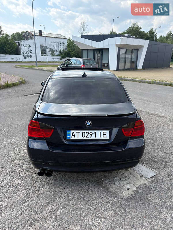 Седан BMW 3 Series 2006 в Львові