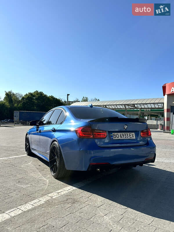 Седан BMW 3 Series 2012 в Бучачі