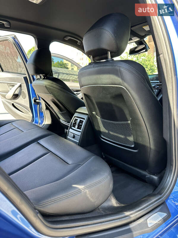 Седан BMW 3 Series 2012 в Бучачі