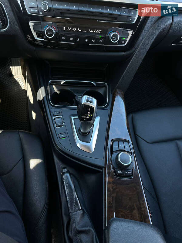 Седан BMW 3 Series 2016 в Івано-Франківську