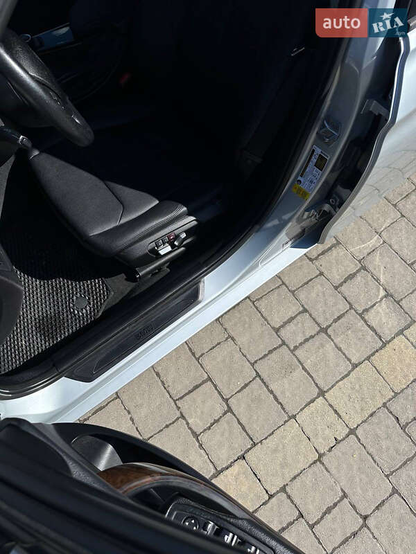 Седан BMW 3 Series 2016 в Івано-Франківську