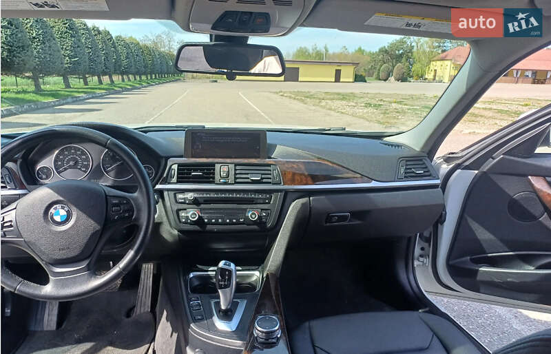Седан BMW 3 Series 2013 в Виннице