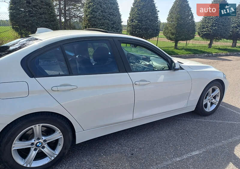Седан BMW 3 Series 2013 в Виннице