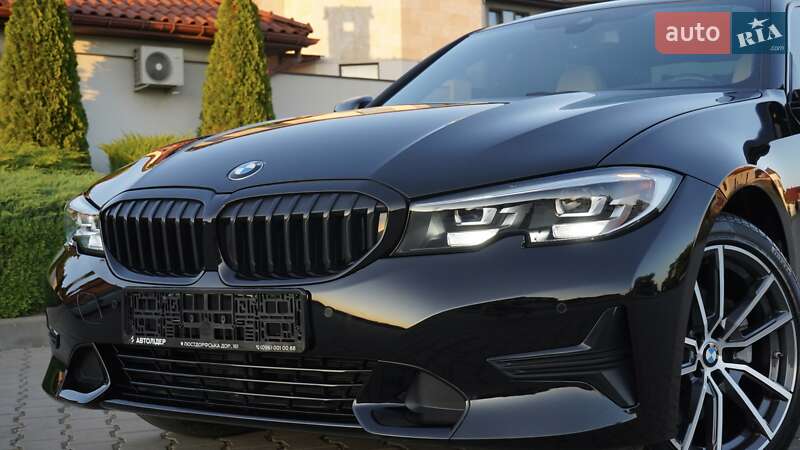 Седан BMW 3 Series 2019 в Одесі