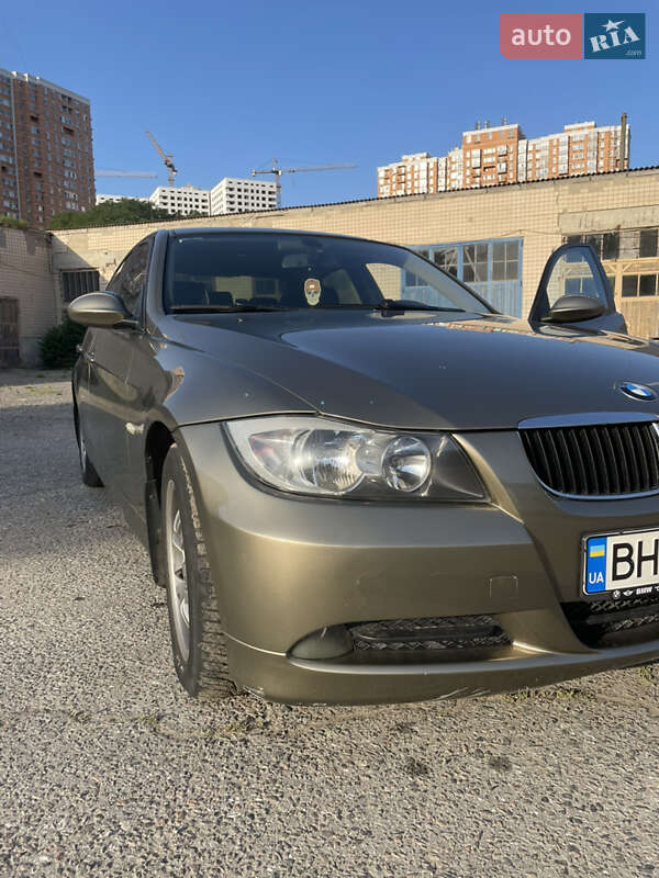 Седан BMW 3 Series 2006 в Одессе
