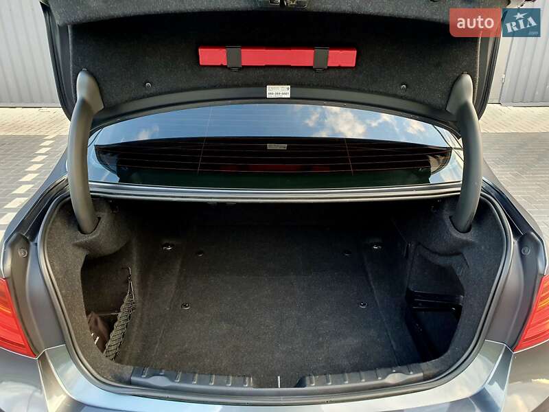 Седан BMW 3 Series 2014 в Кропивницькому