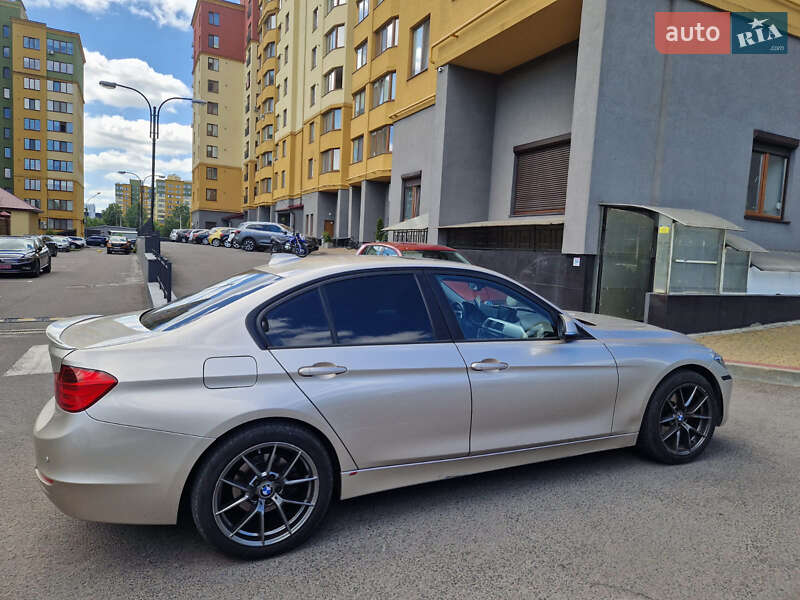 Седан BMW 3 Series 2012 в Києві