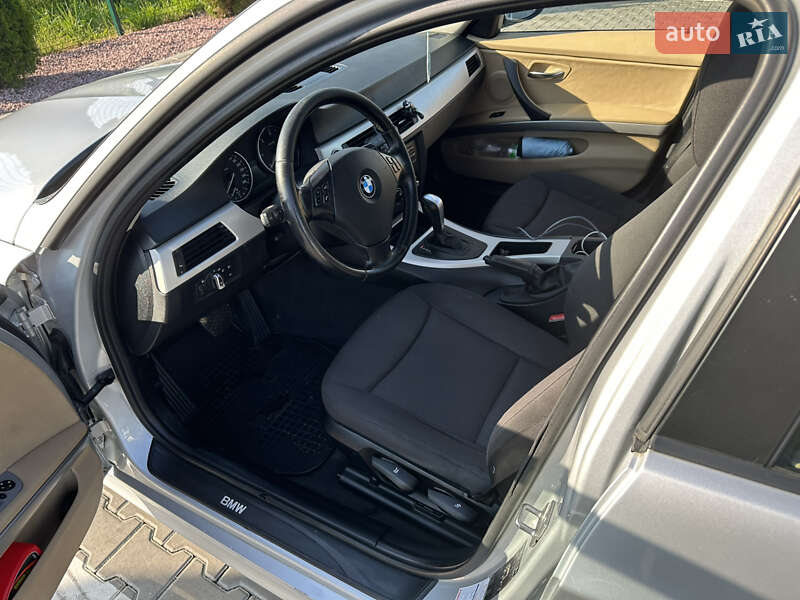 Универсал BMW 3 Series 2011 в Стрые фото 11 Универсал BMW 3 Series 2011 в Стрые